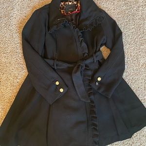 🧥🖤LIKE-NEW STEVE MADDEN RUFFLED BELTED SWING DRESS COAT. SIZE L.
